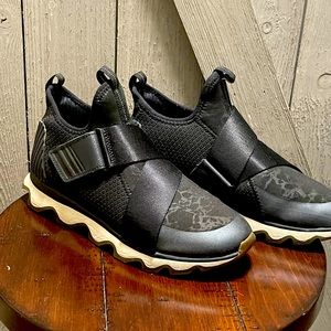 Sorel Black and Tan sneaker